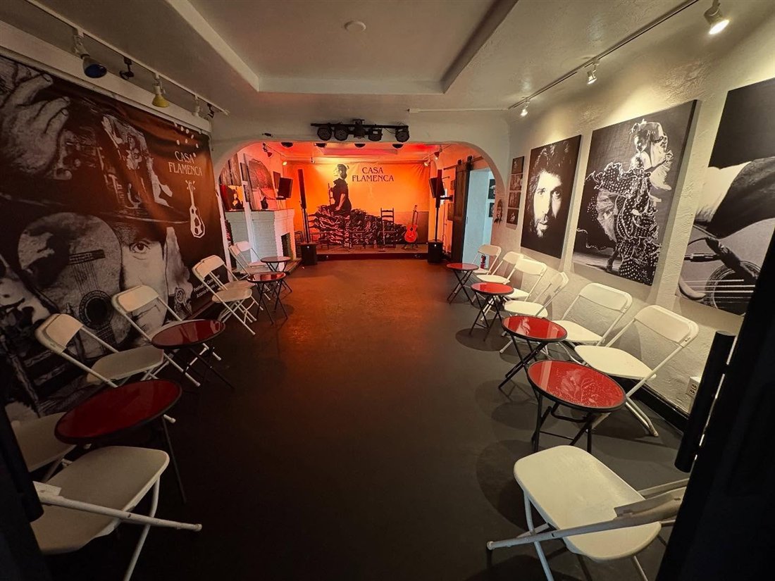 A performance in La Sala at Casa Flamenca